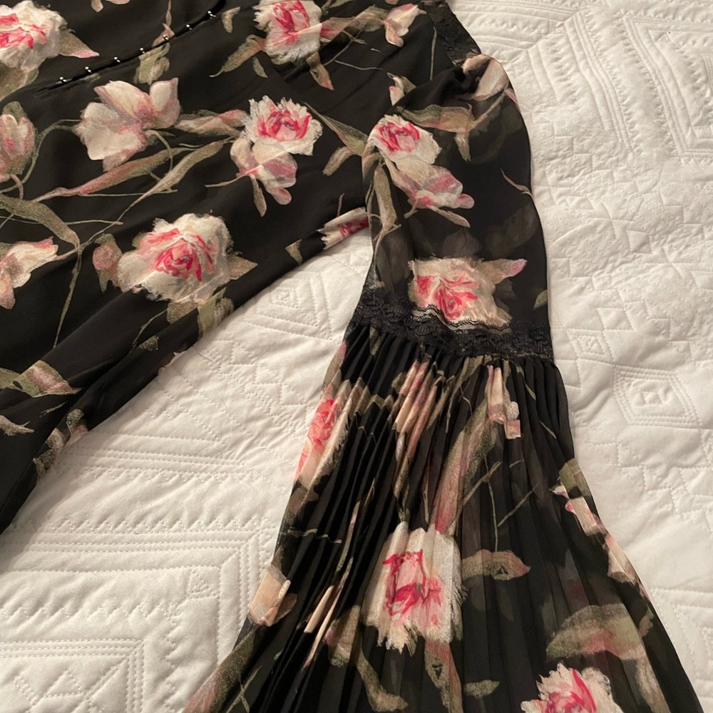 White House Black Market Black Floral Blouse - Picture 7 of 14